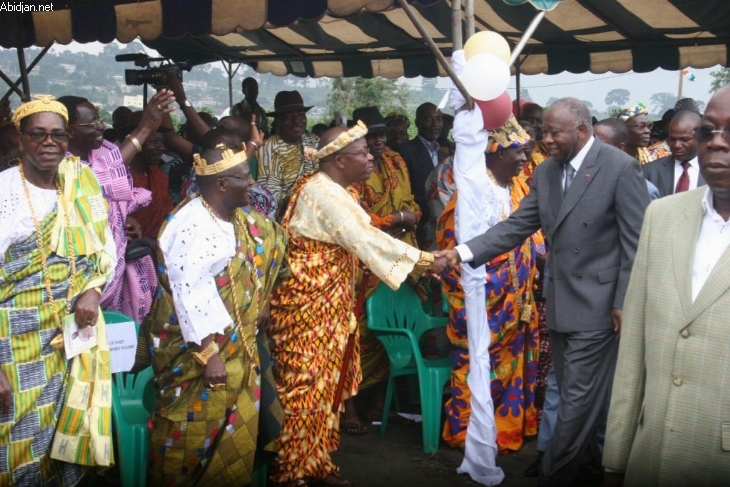 En campagne chez les Atchans - Gbagbo plagie ADO